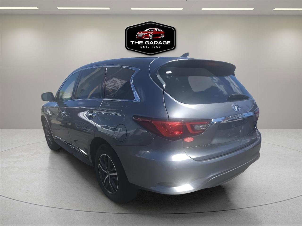 Used 2018 INFINITI QX60 FWD image 4