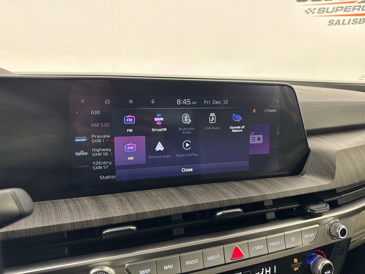 Used 2024 Kia Telluride EX w/ EX Captain's Chair Package image 16