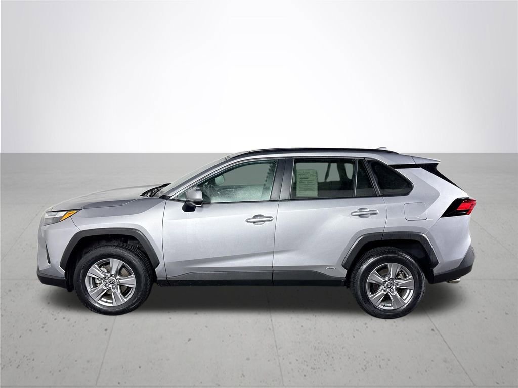 Used 2022 Toyota RAV4 XLE image 9