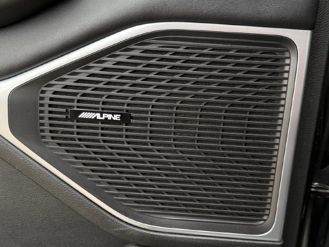 Used 2024 Jeep Wagoneer Series II RWD image 23