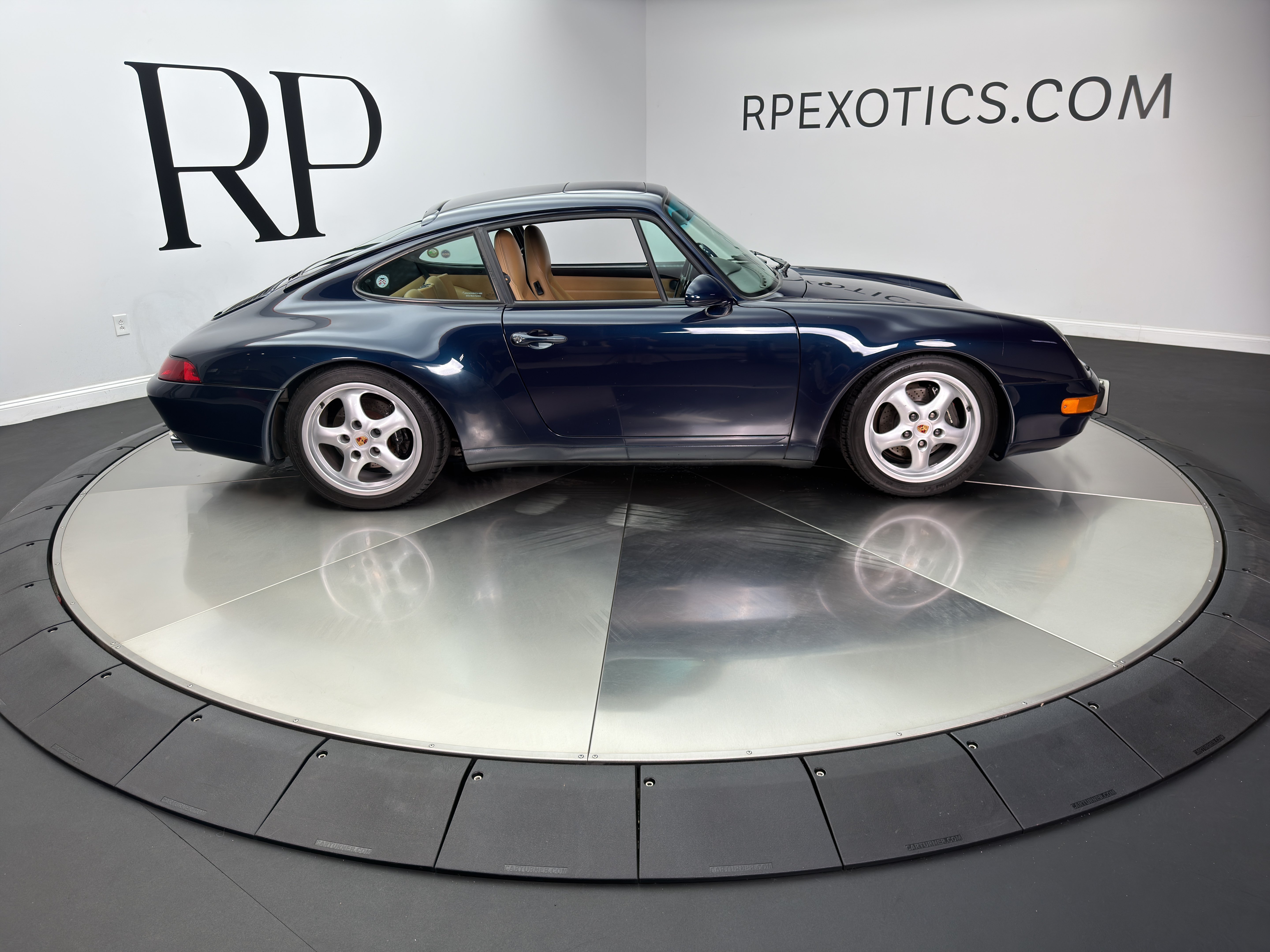 Used 1997 Porsche 911 Carrera RWD image 10