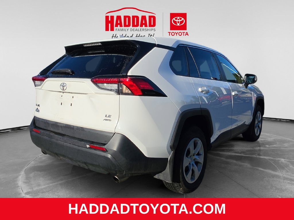 Used 2023 Toyota RAV4 LE AWD/4WD image 6