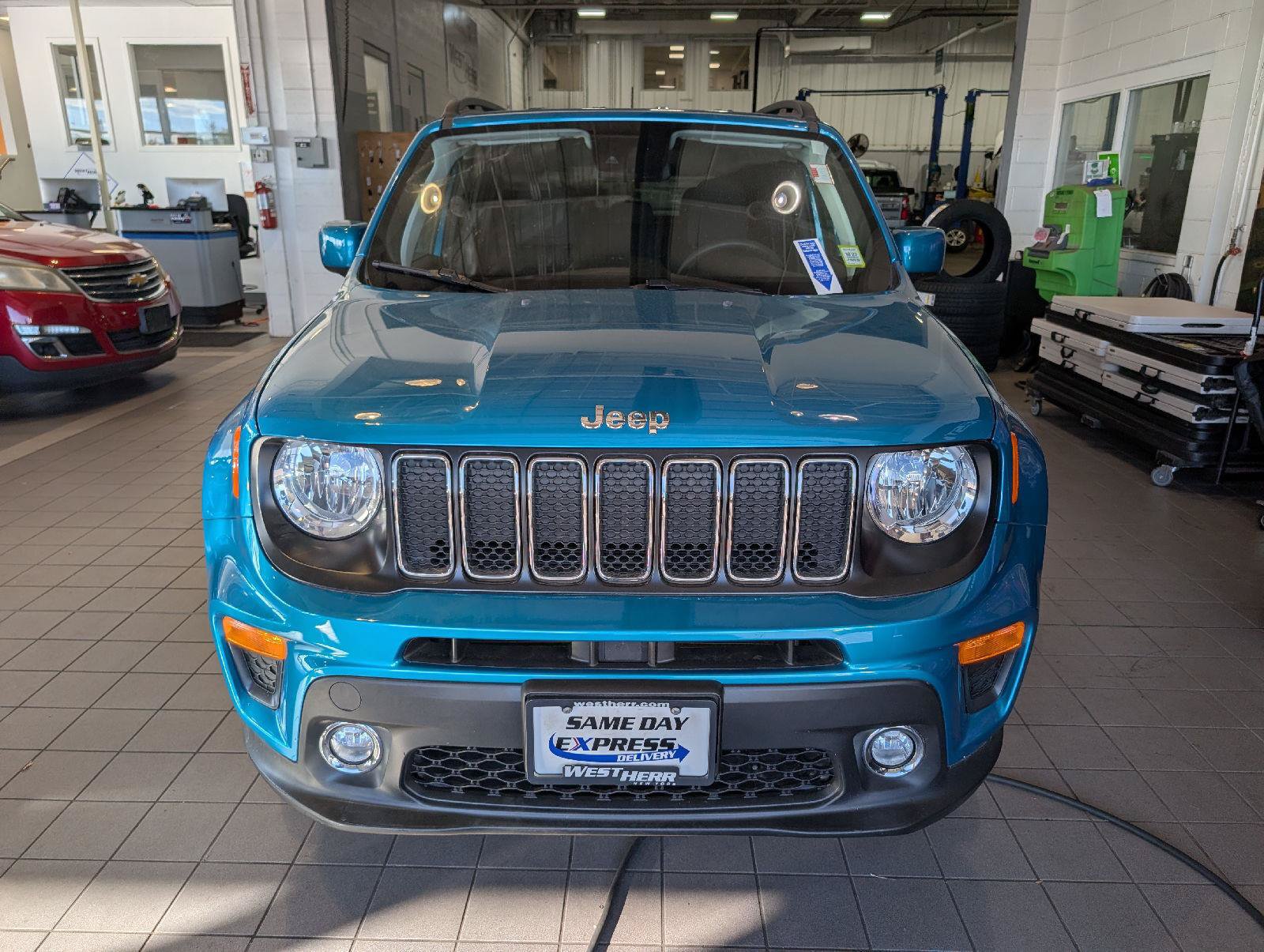 Used 2021 Jeep Renegade Latitude AWD/4WD image 2