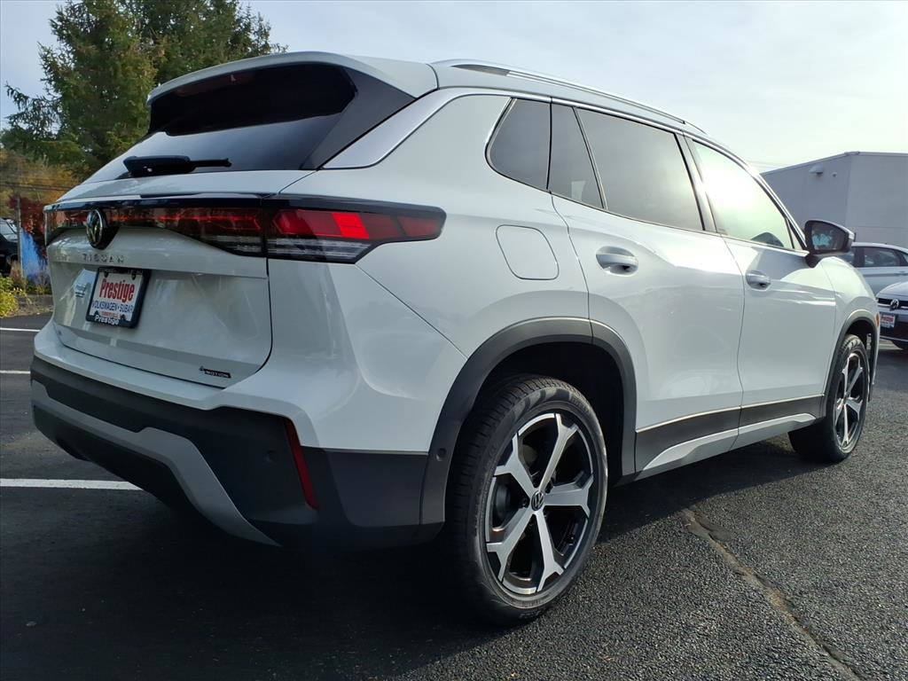 New 2025 Volkswagen Tiguan SE image 4