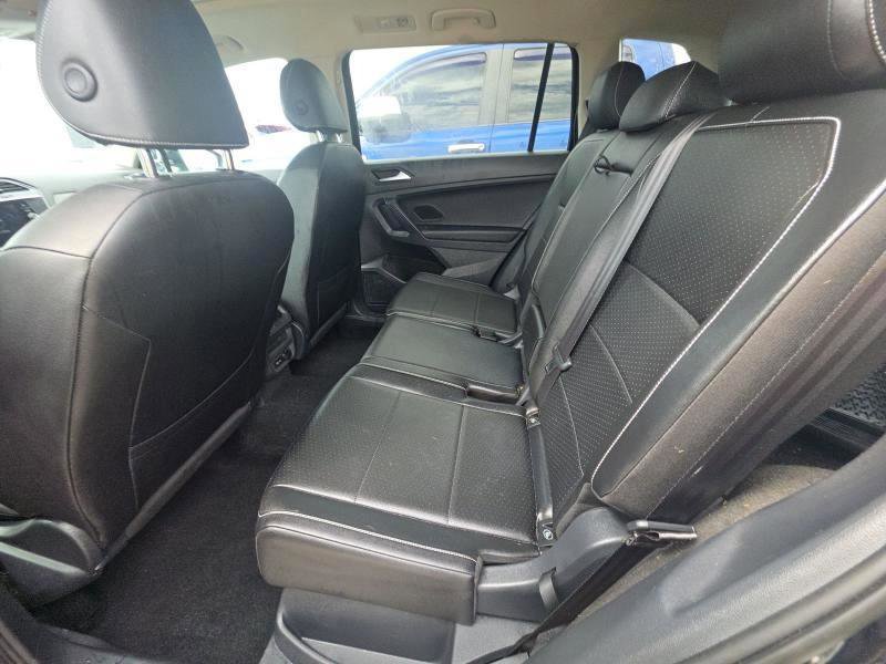 Used 2021 Volkswagen Tiguan SE w/ Panoramic Sunroof Package AWD/4WD image 12