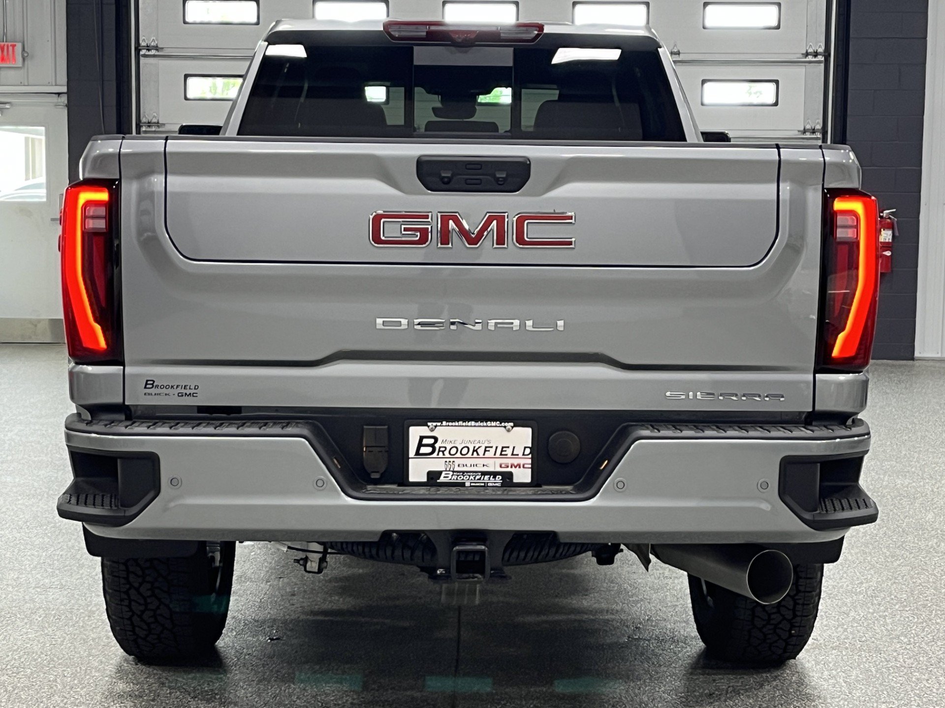 New 2026 GMC Sierra 2500 Denali w/ Denali Reserve Package AWD/4WD image 5