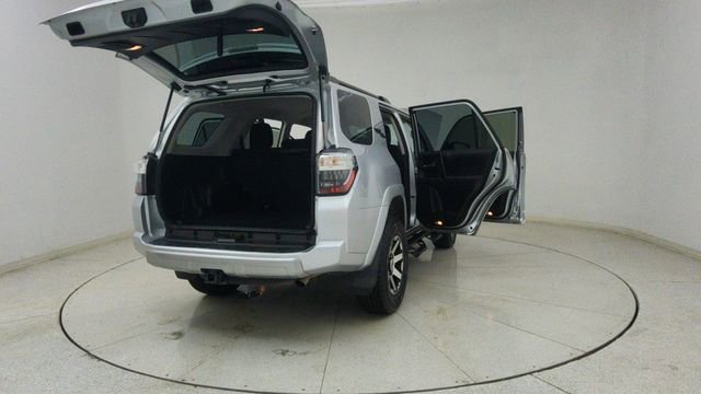 Used 2022 Toyota 4Runner TRD Off-Road image 71