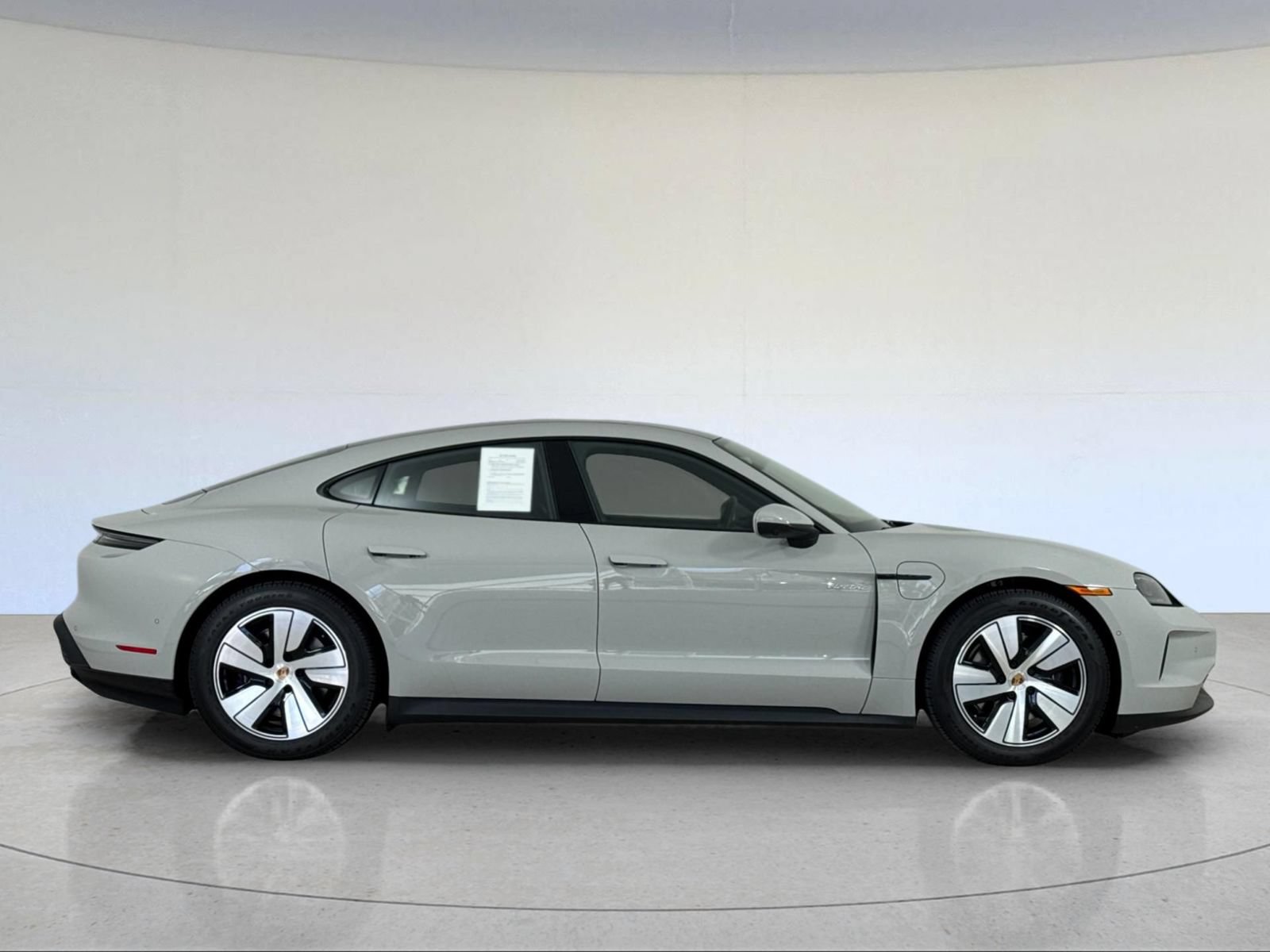 Certified 2026 Porsche Taycan RWD image 9