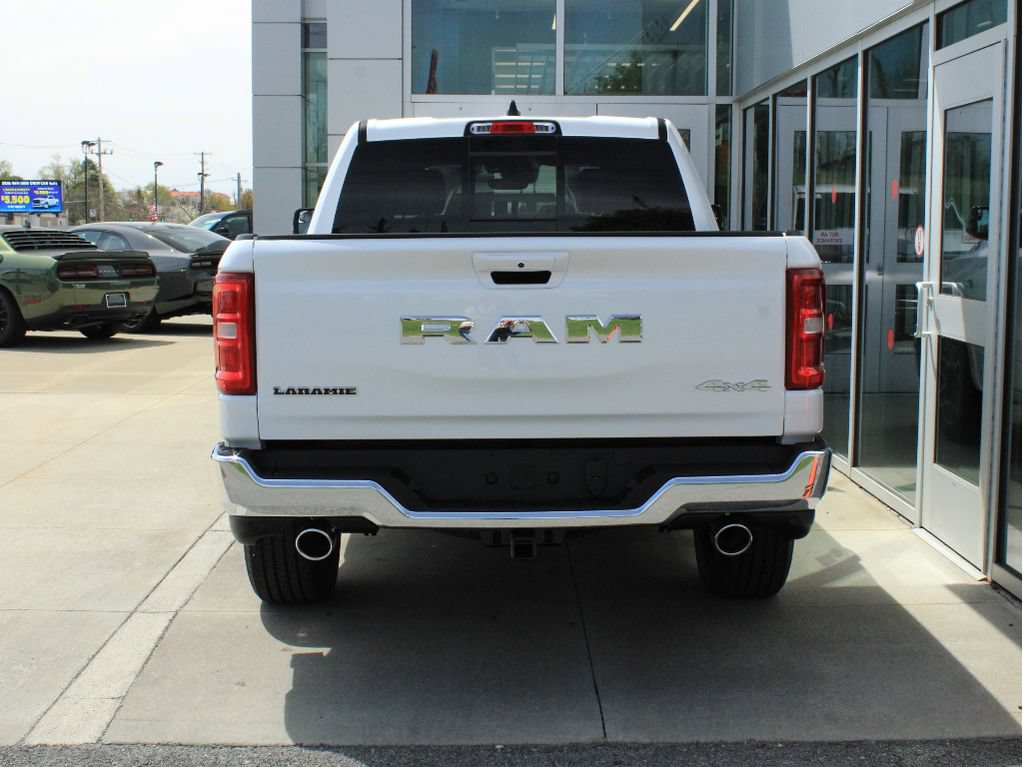 New 2026 RAM 1500 Laramie AWD/4WD image 7