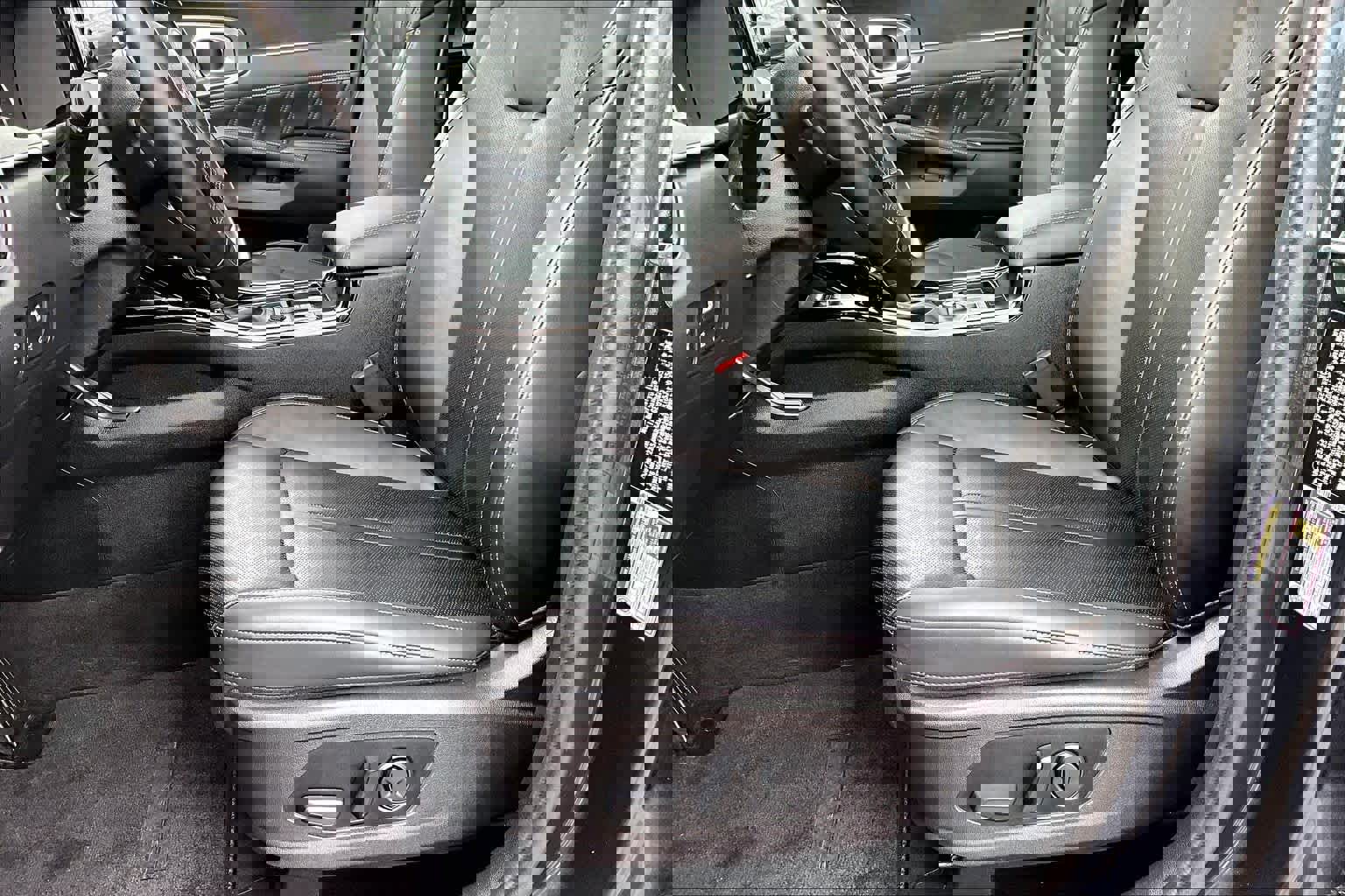 Used 2022 Kia Sorento SX image 8