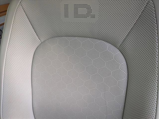 Used 2025 Volkswagen ID. Buzz 1st Edition AWD/4WD image 14