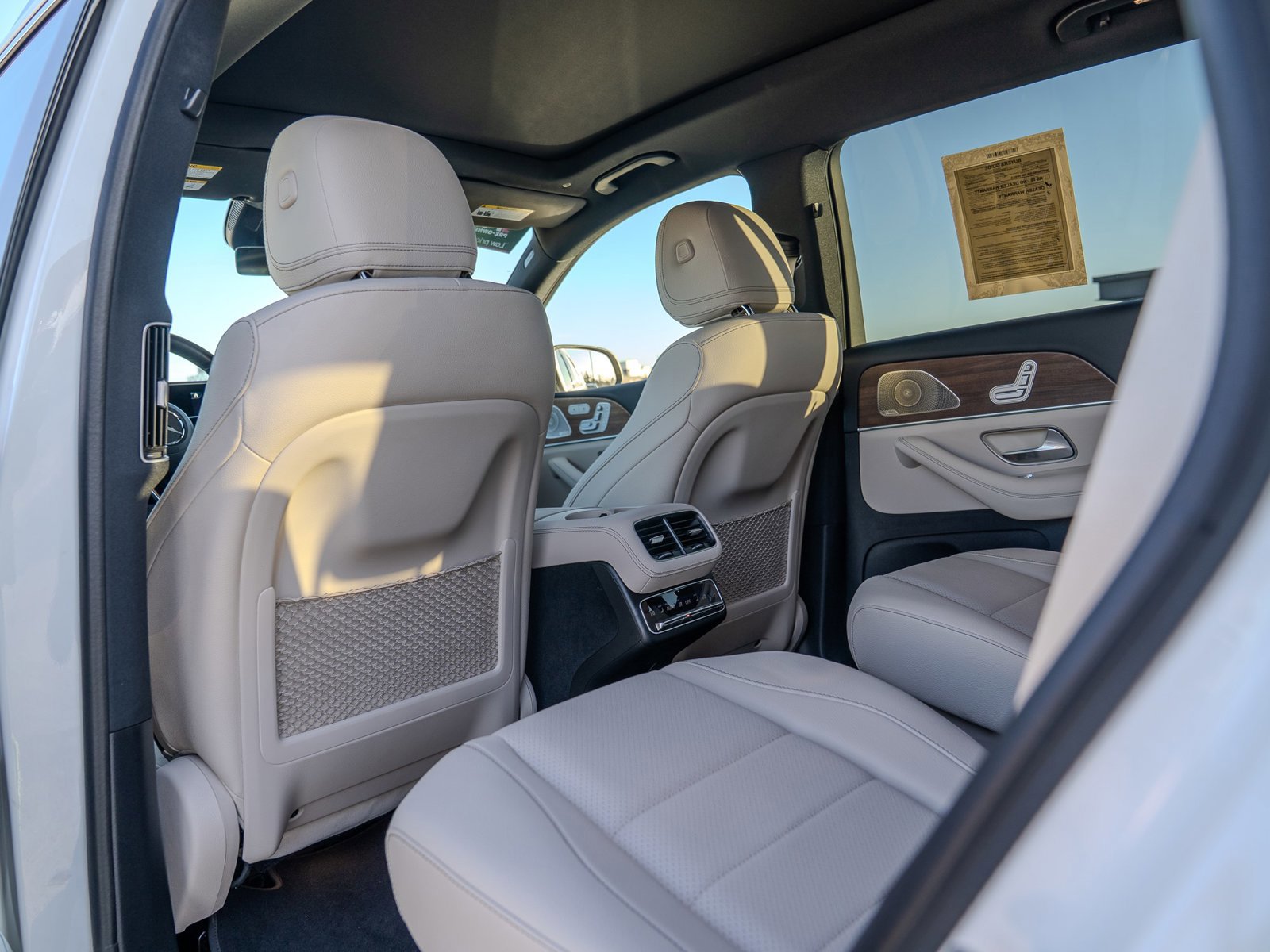 Used 2025 Mercedes-Benz GLS 450 4MATIC image 18