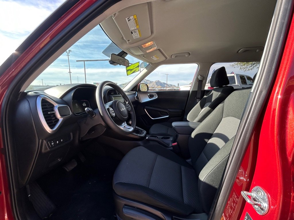 Used 2024 Kia Soul LX w/ Option Group 015 image 12