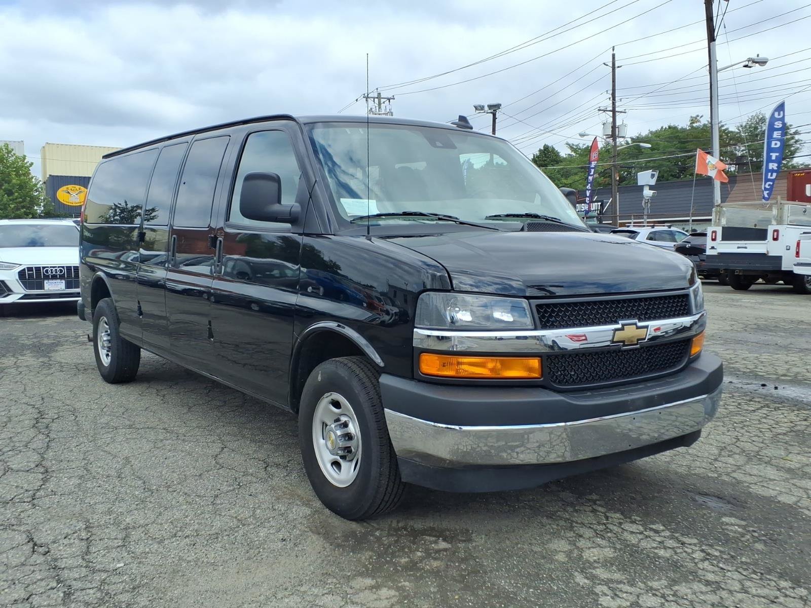 Used 2025 Chevrolet Express 3500 LT w/ LT Preferred Equipment Group