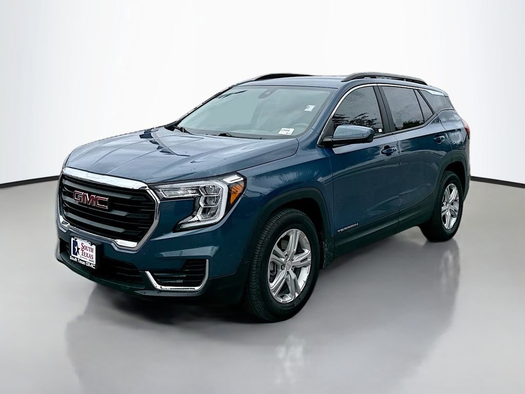 Used 2024 GMC Terrain SLE w/ Driver Convenience Package FWD image 3