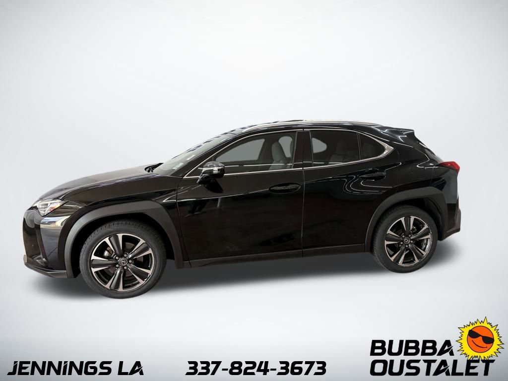 Used 2022 Lexus UX 200 w/ Accessory Package (Z2) image 2