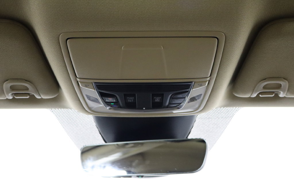 Used 2023 Acura MDX w/ Technology Package FWD image 27