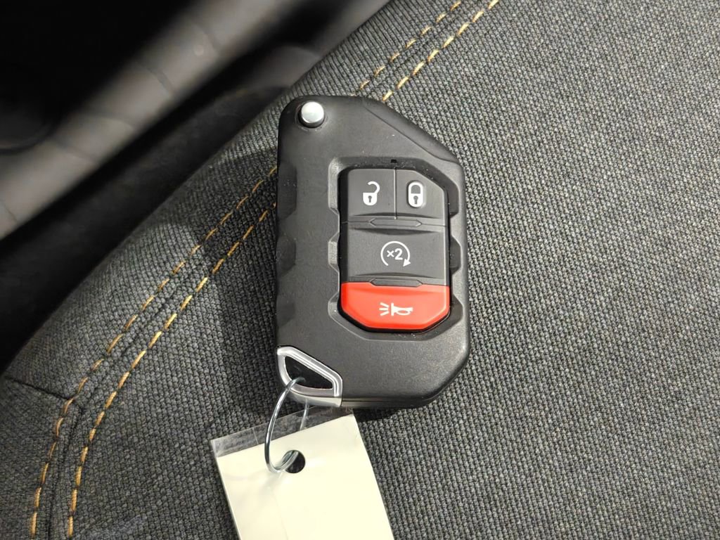Used 2024 Jeep Wrangler Sport S image 13