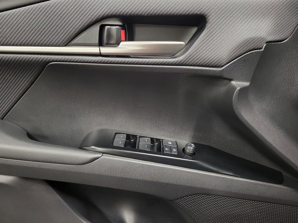 Used 2026 Toyota Camry SE image 21