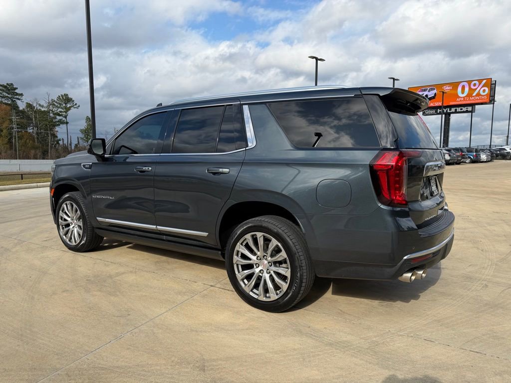 Used 2021 GMC Yukon Denali w/ Denali Premium Package image 3