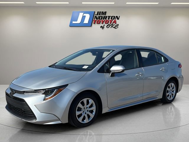 Used 2025 Toyota Corolla LE FWD image 1