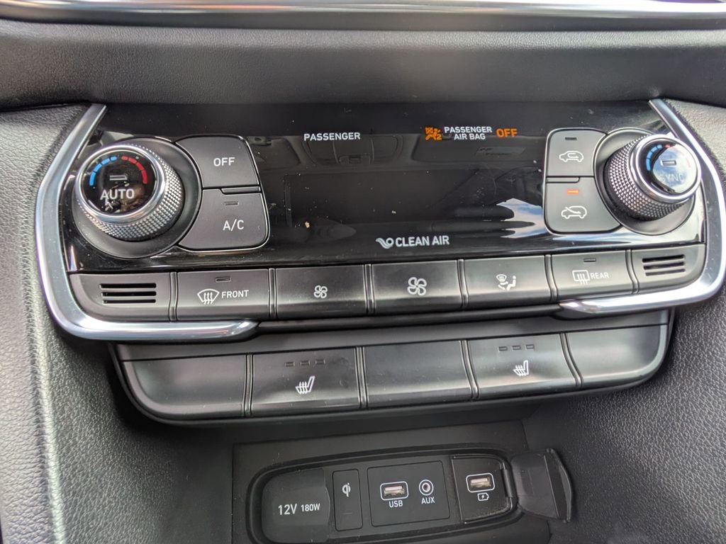 Used 2020 Hyundai Santa Fe SEL w/ Convenience + Premium Package AWD/4WD image 21