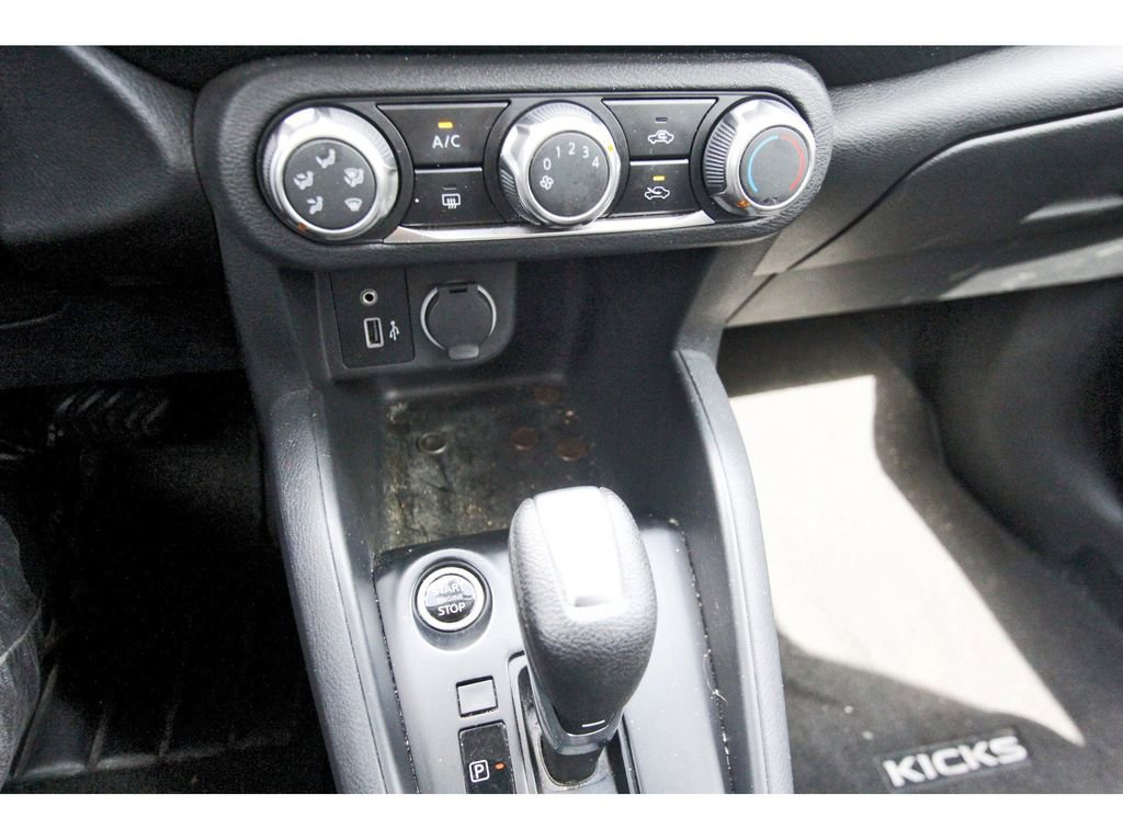 Used 2024 Nissan Kicks S image 21
