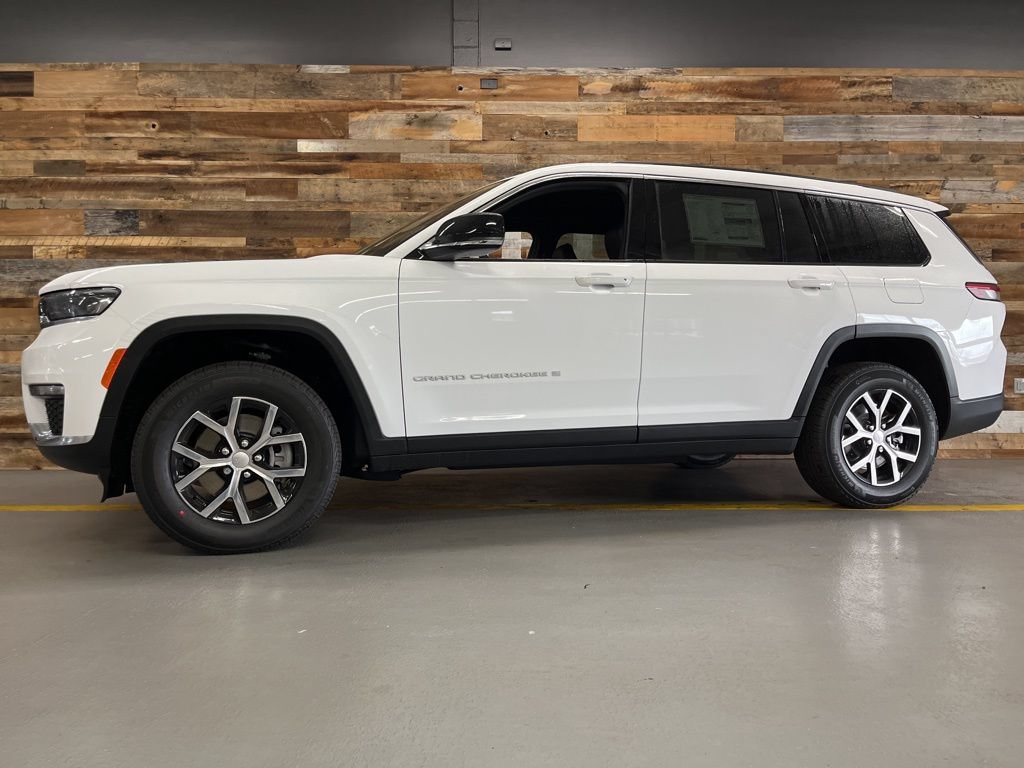 New 2025 Jeep Grand Cherokee L Limited w/ Trailer Tow Package AWD/4WD image 19