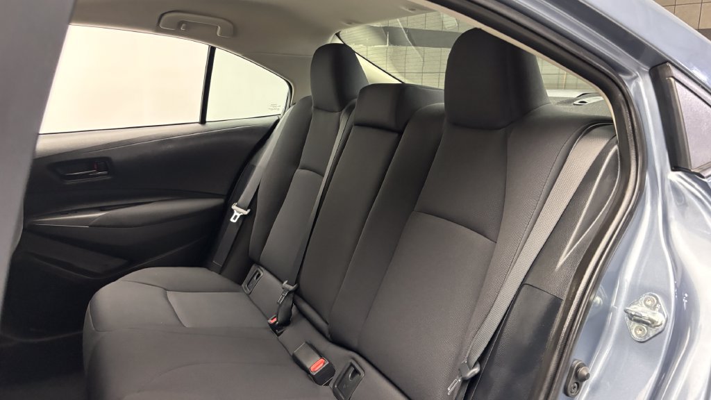 Used 2024 Toyota Corolla LE FWD image 29