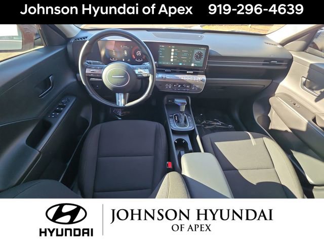 Certified 2025 Hyundai Kona SEL image 19