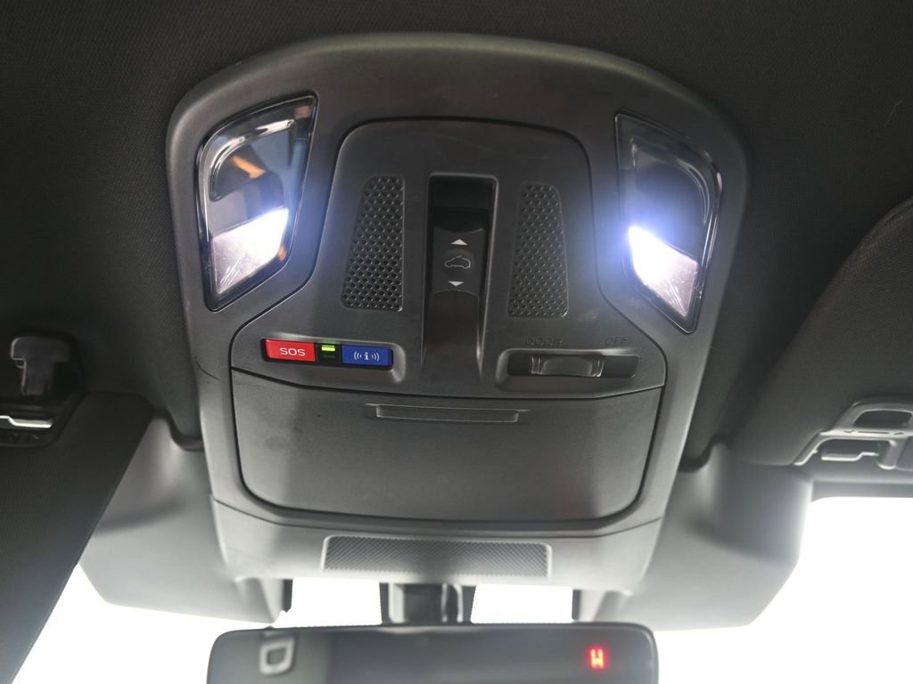 Used 2023 Subaru Outback Wilderness w/ Wilderness Package image 12