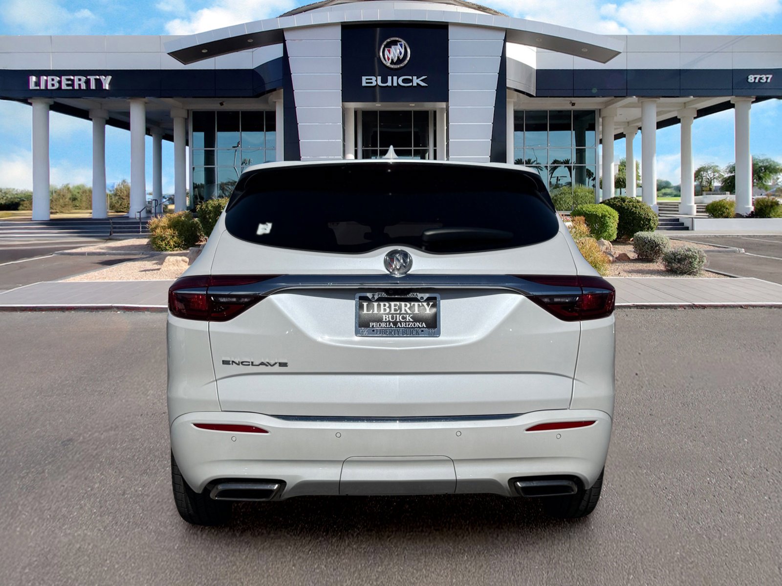 Used 2021 Buick Enclave Avenir w/ Avenir Technology Package FWD image 5