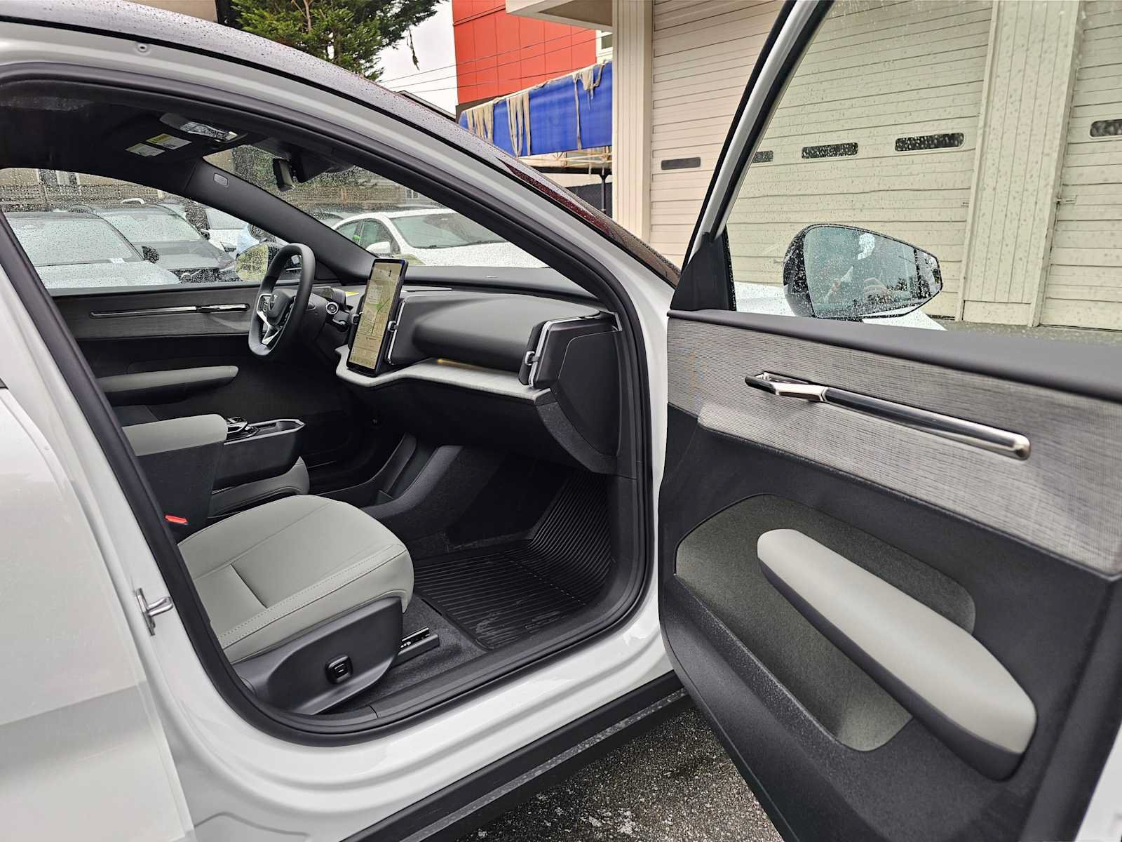 New 2026 Volvo EX30 Plus w/ Protection Package RWD image 9