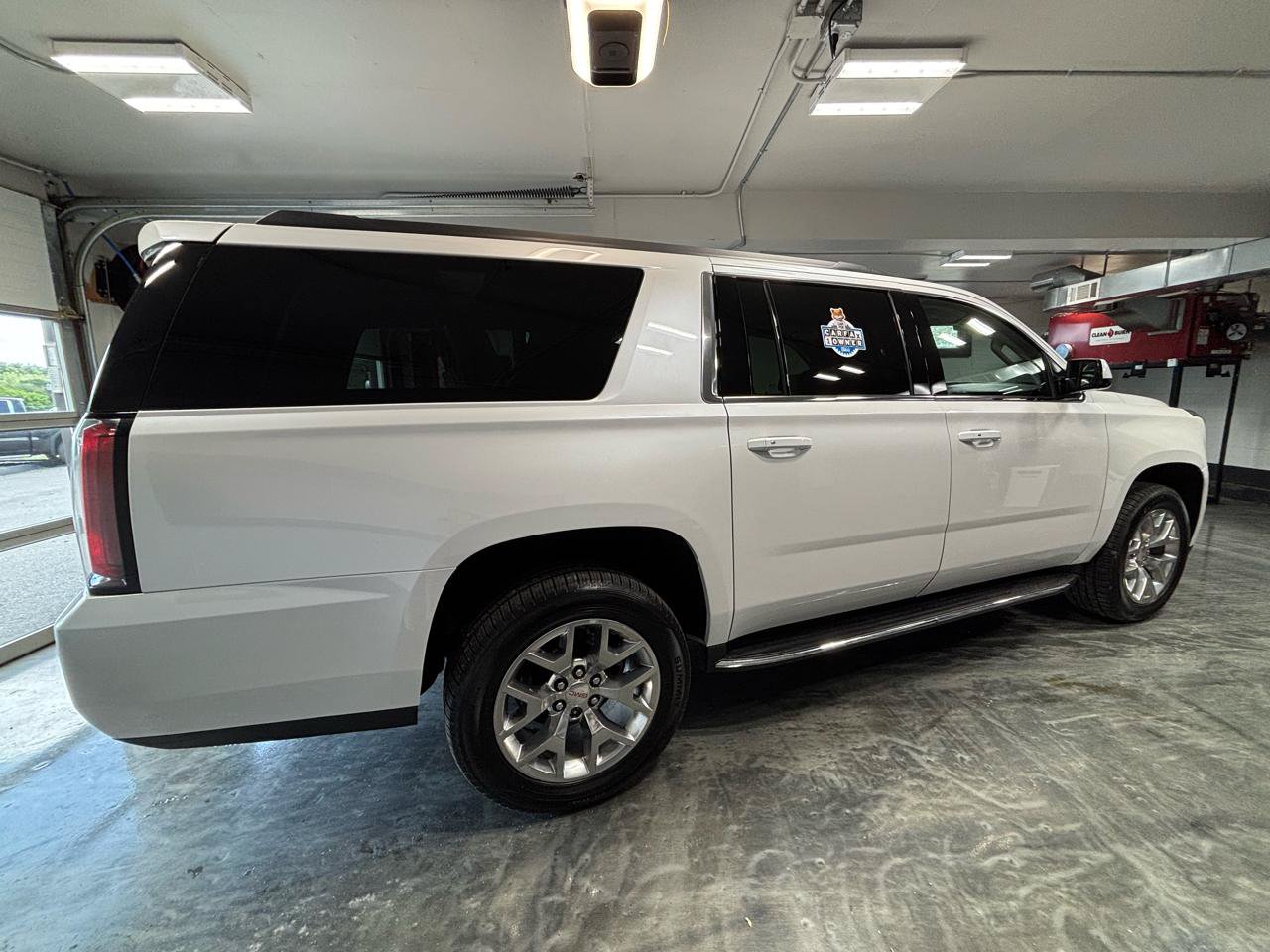 Used 2020 GMC Yukon XL SLT w/ Open Road Package AWD/4WD image 8