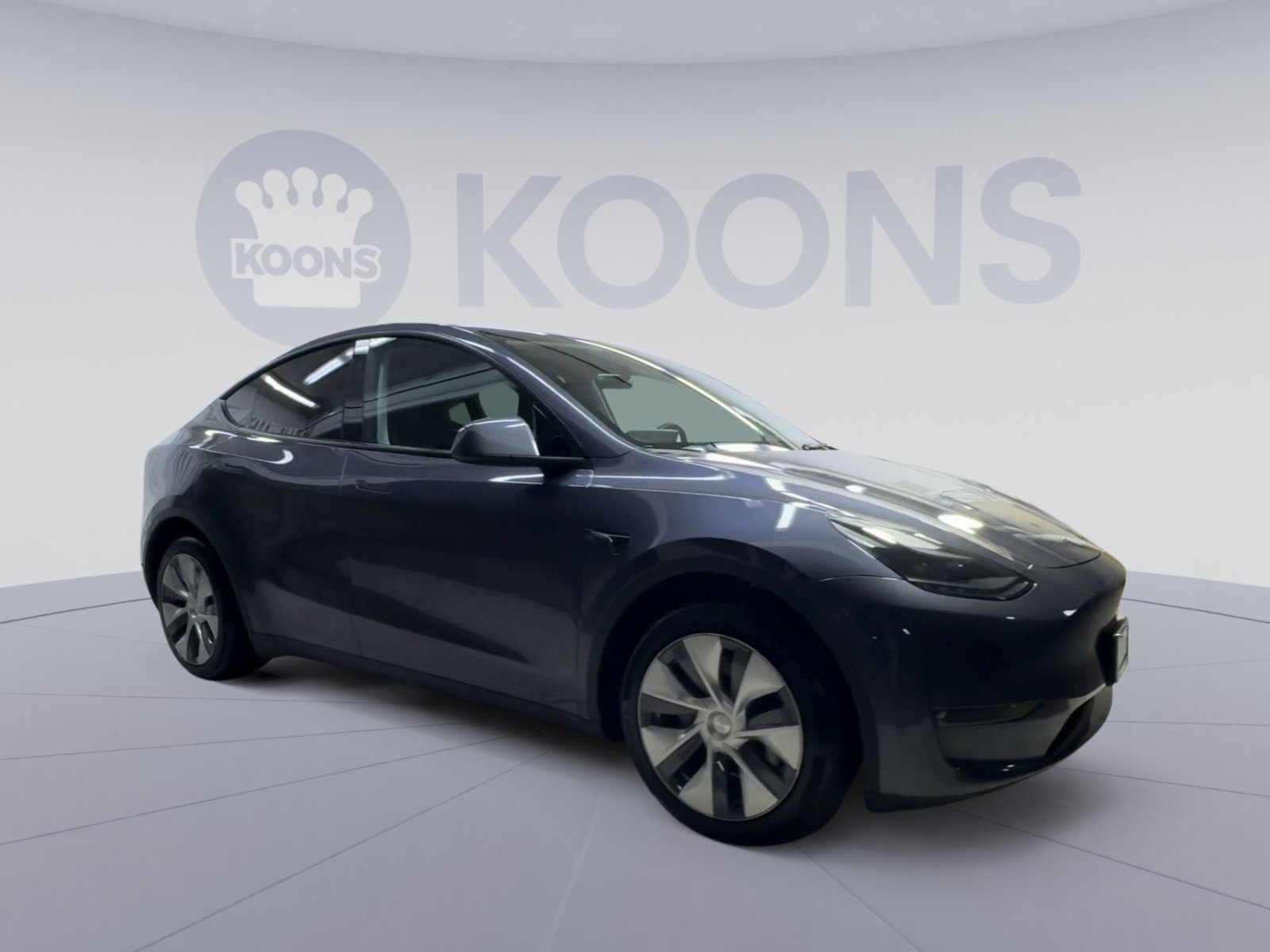 Used 2023 Tesla Model Y Long Range AWD/4WD image 2