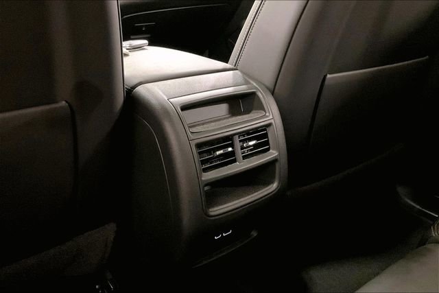 Used 2023 Cadillac XT5 Premium Luxury image 33