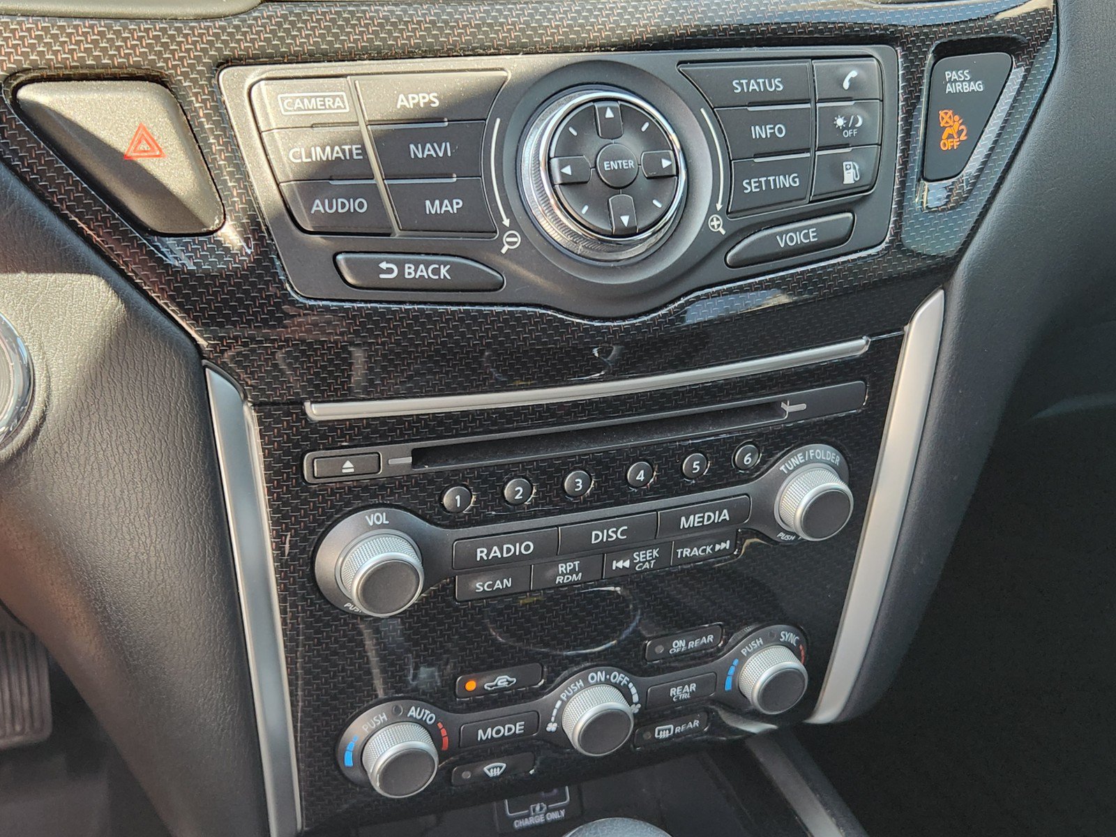 Used 2019 Nissan Pathfinder SL AWD/4WD image 20