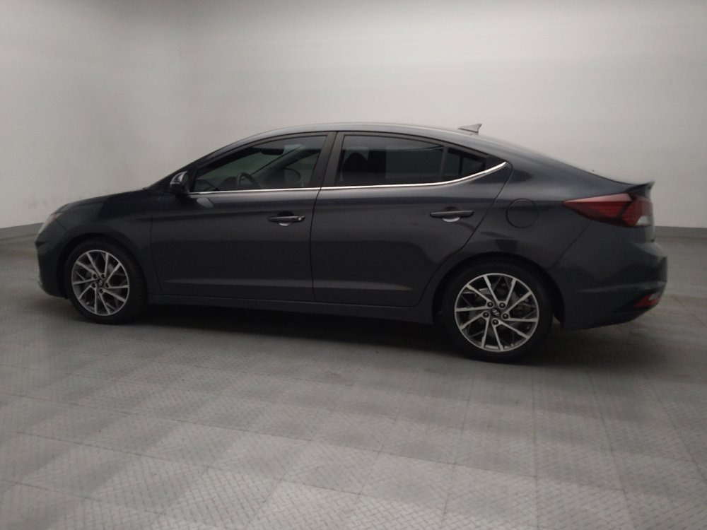 Used 2020 Hyundai Elantra Limited w/ Cargo Package (C1) FWD image 3