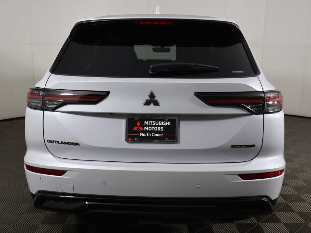 New 2026 Mitsubishi Outlander LE AWD/4WD image 14