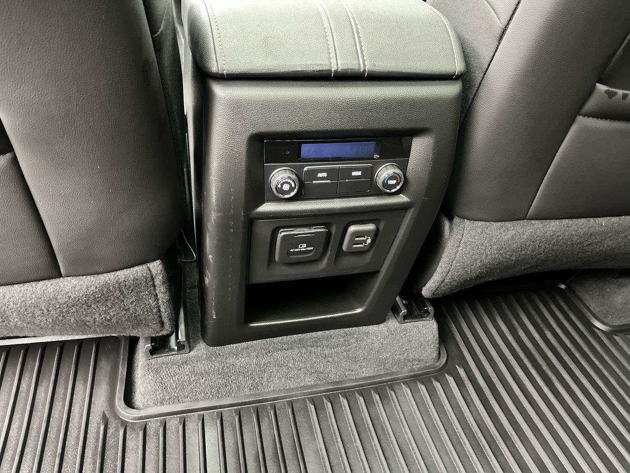 Certified 2023 Chevrolet Traverse LT w/ LT Premium Package AWD/4WD image 14