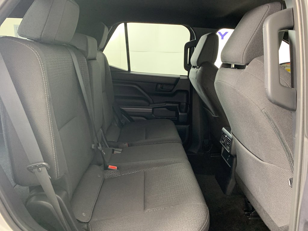 Used 2025 Toyota 4Runner SR5 image 38