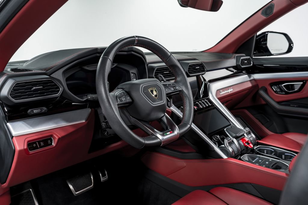 Used 2022 Lamborghini Urus AWD/4WD image 13