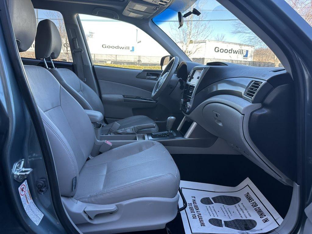 Used 2011 Subaru Forester 2.5X Touring AWD/4WD image 32