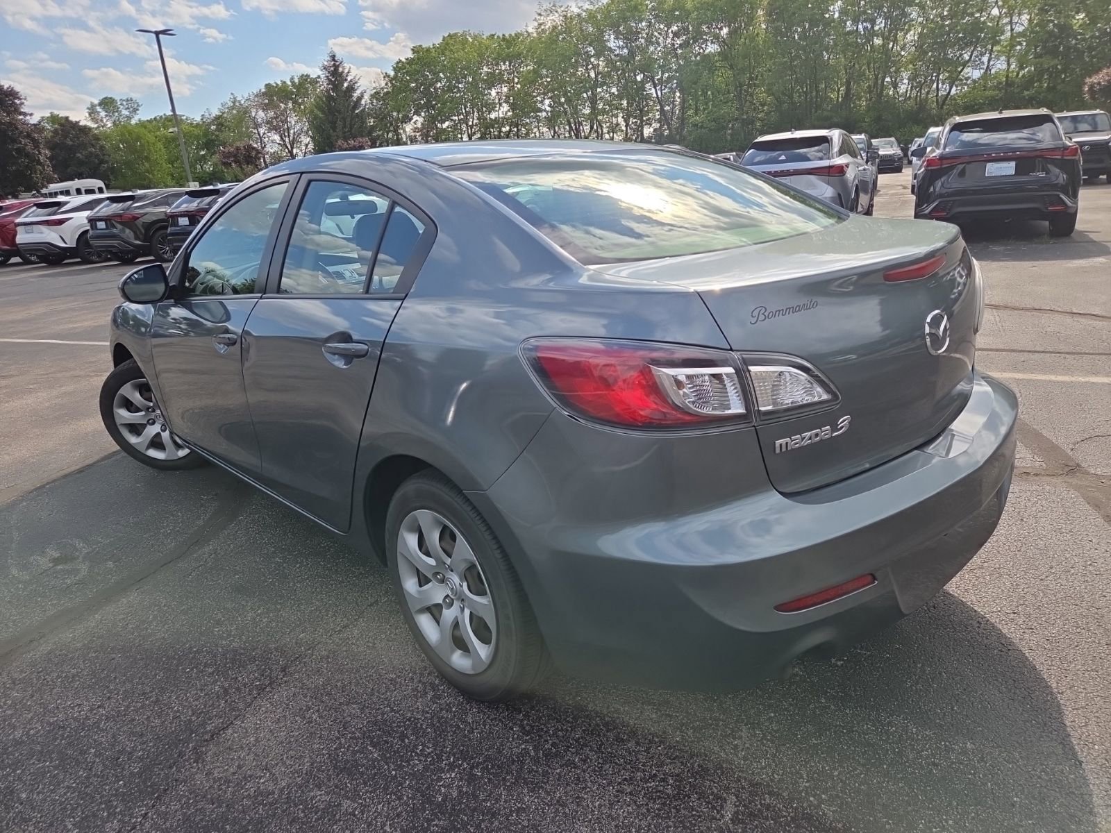 Used 2012 MAZDA MAZDA3 i Sport FWD image 10