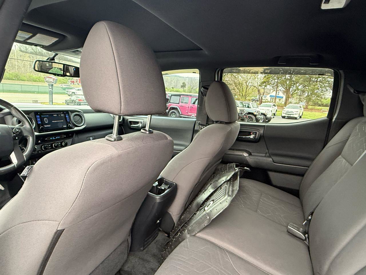 Used 2017 Toyota Tacoma TRD Sport w/ Premium & Technology Package image 33