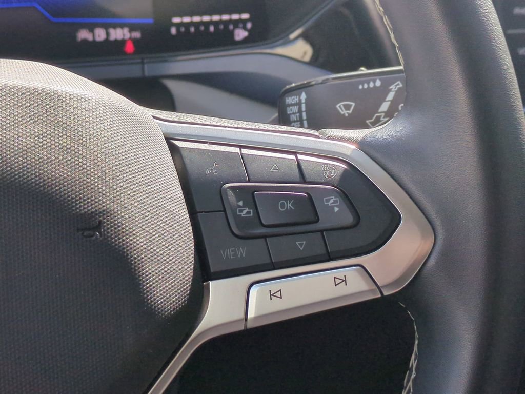 Used 2024 Volkswagen Taos SE image 21