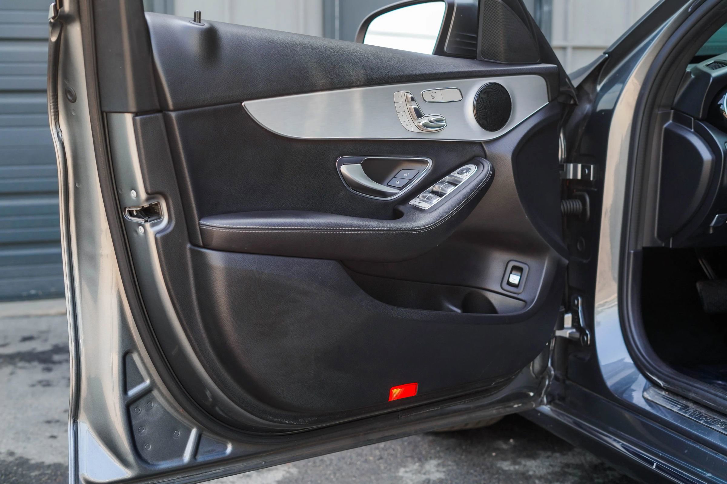 Used 2018 Mercedes-Benz C 300 Sedan image 9