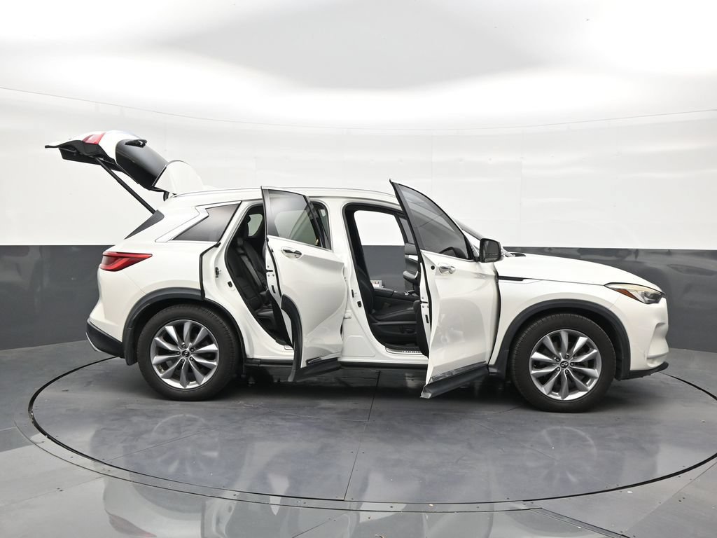 Used 2019 INFINITI QX50 Luxe w/ Navigation Package FWD image 28