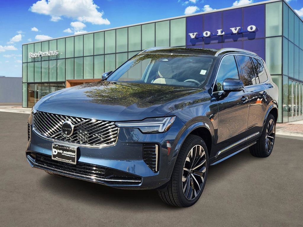 New 2026 Volvo XC90 B6 Plus w/ Protection Package Premier image 25