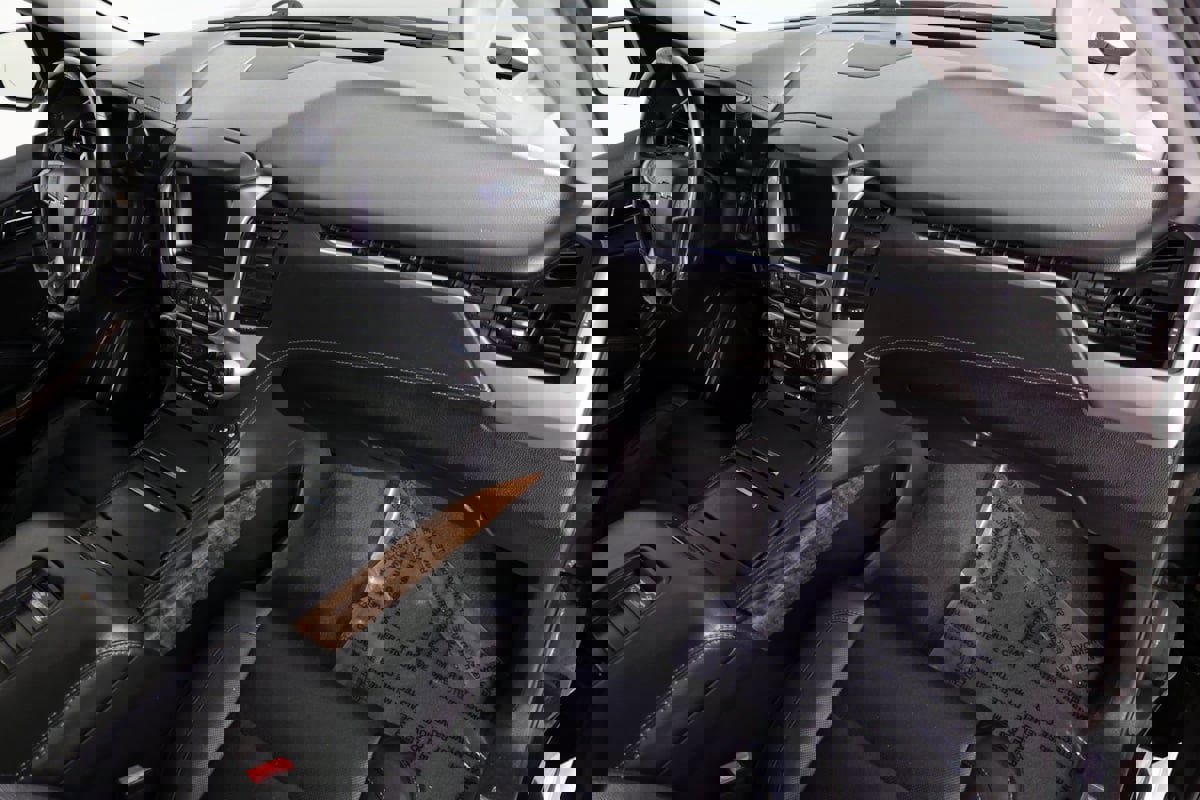 Used 2019 Chevrolet Suburban Premier image 41